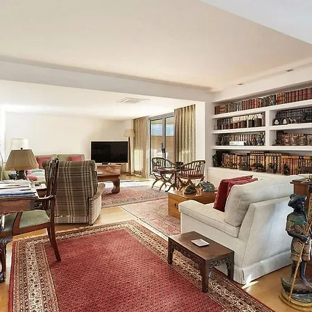 Elegant Flat